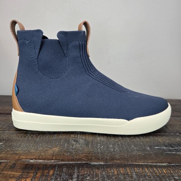 NEW Vessi Weekend Chelsea Mens Size 9 Waterproof Shoes Sea on Off White main image 4